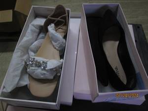 lot 194 image: 4 pairs of just fab shoes various sizes and styles