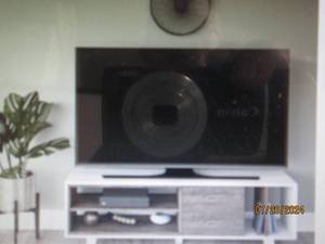 lot 13 image: Ada Home Decor Rosmar Modern TV Stand black