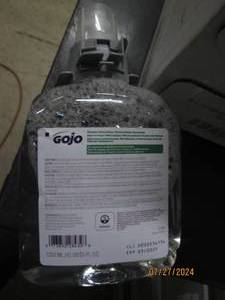 lot 32 image: case of 4 gojo 42 us floz bottles of foaming soap