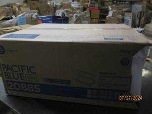 lot 48 image: case of pacific blue bifold z premium paper towel 10 packs of 220 white