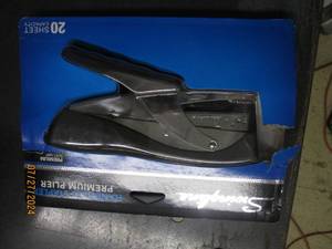 lot 49 image: swingline premium handheld stapler