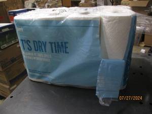 lot 54 image: 8 rolls of perk paper towels