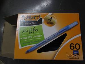 lot 73 image: package of bic round stic xtra life pens
