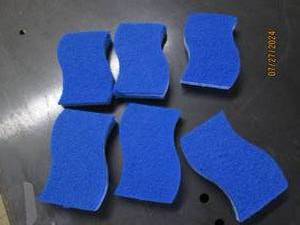 lot 82 image: 6 blue scrub pads...