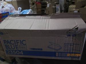 lot 84 image: case of pacific blue single fold recycled paper towels brown 4000 in case