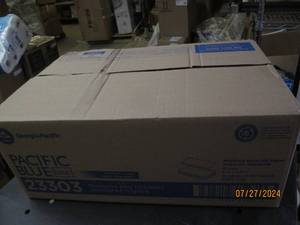 lot 91 image: case of pacific blue multifold recycled paper towels brown 4000 in case