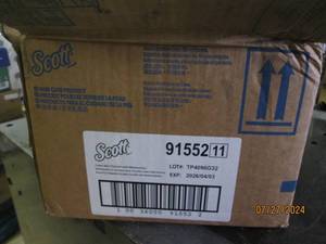 lot 113 image: case of 6 bottles of scott foaming skin cleanser