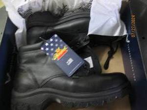lot 123 image: thorogood boots non steel toe size 10 m