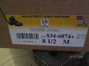 lot 130 image: thorogood softstreets ultimate cross trainer size 8.5 m