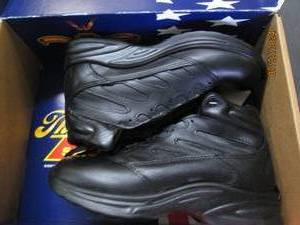 lot 131 image: thorogood street athletics mid cut liberty size 8.5 W