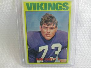 lot 7 image: 1972 Topps Ron Yary Rookie Card...