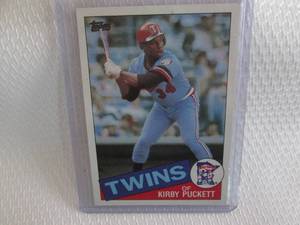 lot 17 image: 1985 Topps Kirby Puckett Rookie Car...