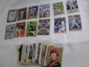 lot 38 image: Assorted Baseball Cards...