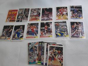 lot 132 image: Assorted 1992-93 Upper Deck Basketb...