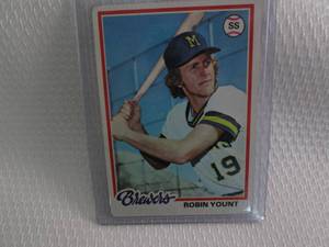 lot 152 image: 1978 Topps Robin Yount Card...