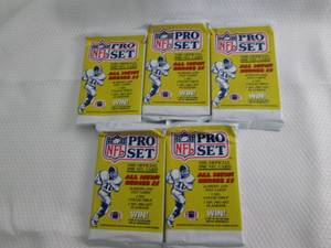 lot 156 image: 5 1990 Pro Set Football Packs...