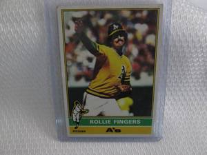 lot 237 image: 1976 Topps Rollie Fingers Card...