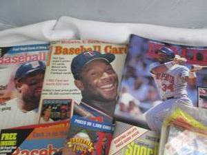 lot 245 image: Assorted Beckett & Trading Card Mag...