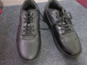 lot 266 image: Fila Womens Vulc Low Slip-Resistan...