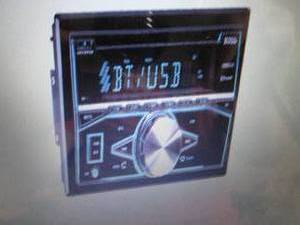 lot 287 image: Boss Elite 320-Watt CDMP3USB Car ...