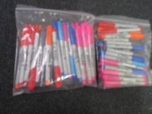 lot 329 image: Assorted Colors Sharpies Ultra Fine...