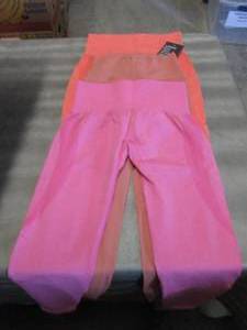 lot 368 image: 3 pair NWT Gym Wolf Medium Ladies L...