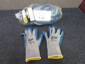 lot 473 image: 12 pr Coated Gloves...
