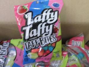 lot 516 image: 12- 3 oz Laffy Taffy Laff Bites...