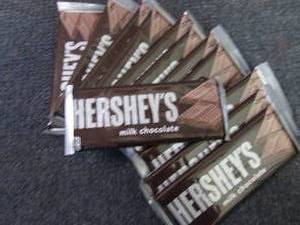lot 650 image: 12- 1.55 oz Hersheys Bars...