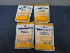 lot 693 image: CC 4- 8 oz FROZEN Tillamook Medium ...