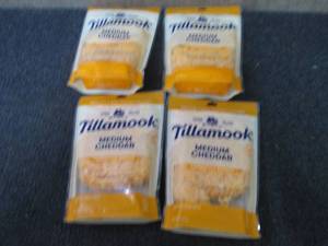lot 694 image: CC 4- 8 oz FROZEN Tillamook Medium ...
