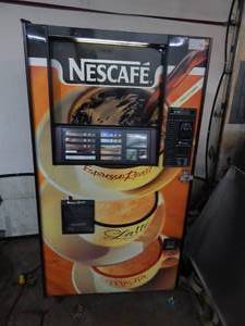 lot 2 image: Automatic Products Model 213FDX Coffee Vending Machine