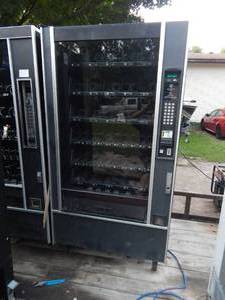 lot 10 image: Crane GPL 159 snack Vending Machine