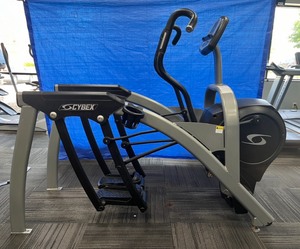 lot 39 image: Cybex 630A Arc Trainer
