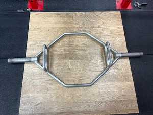 lot 67 image: Hex Trap Bar 45 LB