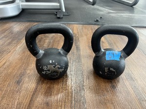 lot 69 image: (2) Rogue 13 LB Kettle Bells