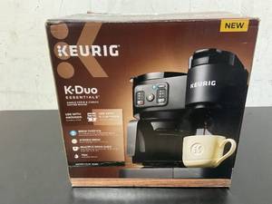 lot 302 image: Keurig K-Duo Essentials, Hot & Iced Single-Serve K-Cup Pod Coffee Maker & Carafe, Black