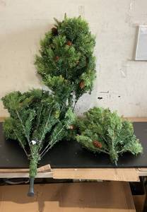 lot 353 image: SHareconn Premium Artificial Pine Cone Christmas Tree