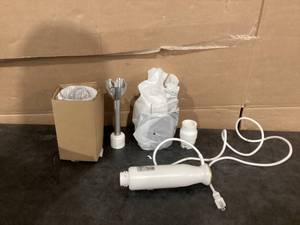 lot 531 image: Beautiful 2-Speed Immersion Blender with Chopper & Measuring Cup