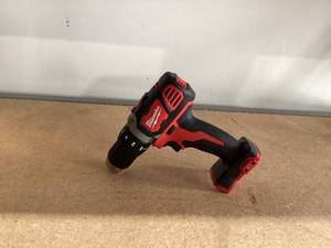 lot 569 image: Milwaukee M18 Li-Ion Cordless Compact Electric Drill Driver 12