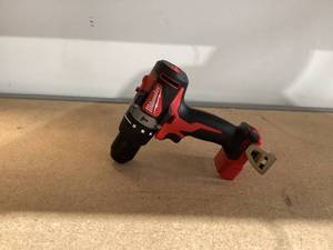 lot 572 image: Milwaukee M18 Compact Brushless 12 Drill Driver Bare Tool (2801-20)
