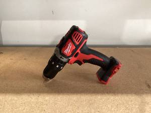 lot 576 image: Milwaukee M18 18-Volt Lithium-Ion 12 Cordless Hammer Drill