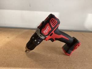 lot 577 image: Milwaukee M18 18-Volt Lithium-Ion 12 Cordless Hammer Drill
