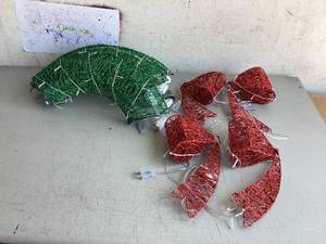 lot 419 image: Christmas Wreath Metal Wreath LED Warm Light Large Bow Christmas Decorations
