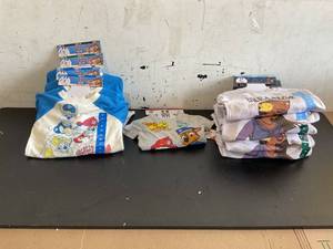 lot 400 image: LOT OF Kids Pajamas for Bedtime