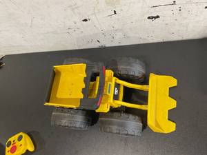 lot 447 image: Tonka RC Mighty Monster Dump & Plow Truck