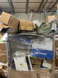 lot 300 image: Wholesale Pallet of Assorted Miscellaneous Items