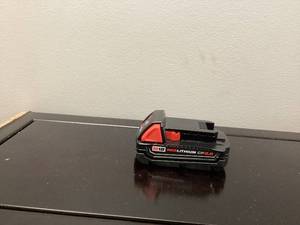lot 56 image: Milwaukee 48-11-1820 M18 18v REDLITHIUM 2.0 Compact Battery