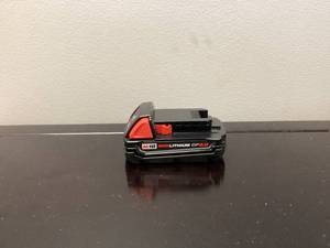 lot 71 image: Milwaukee 48-11-1820 Red Lithium 2.0 Compact Battery