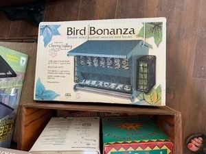 Home decor lot, unopened items